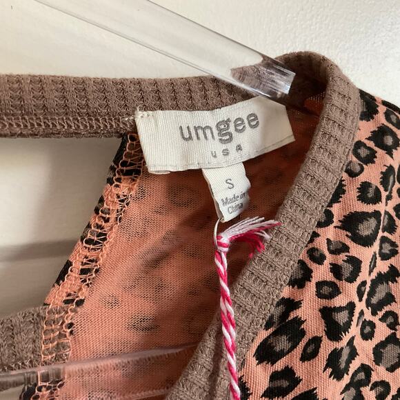 Umgee Leopard Print Mixed Media Boho Oversized Blouse - Small - NEW - Picture 3 of 7